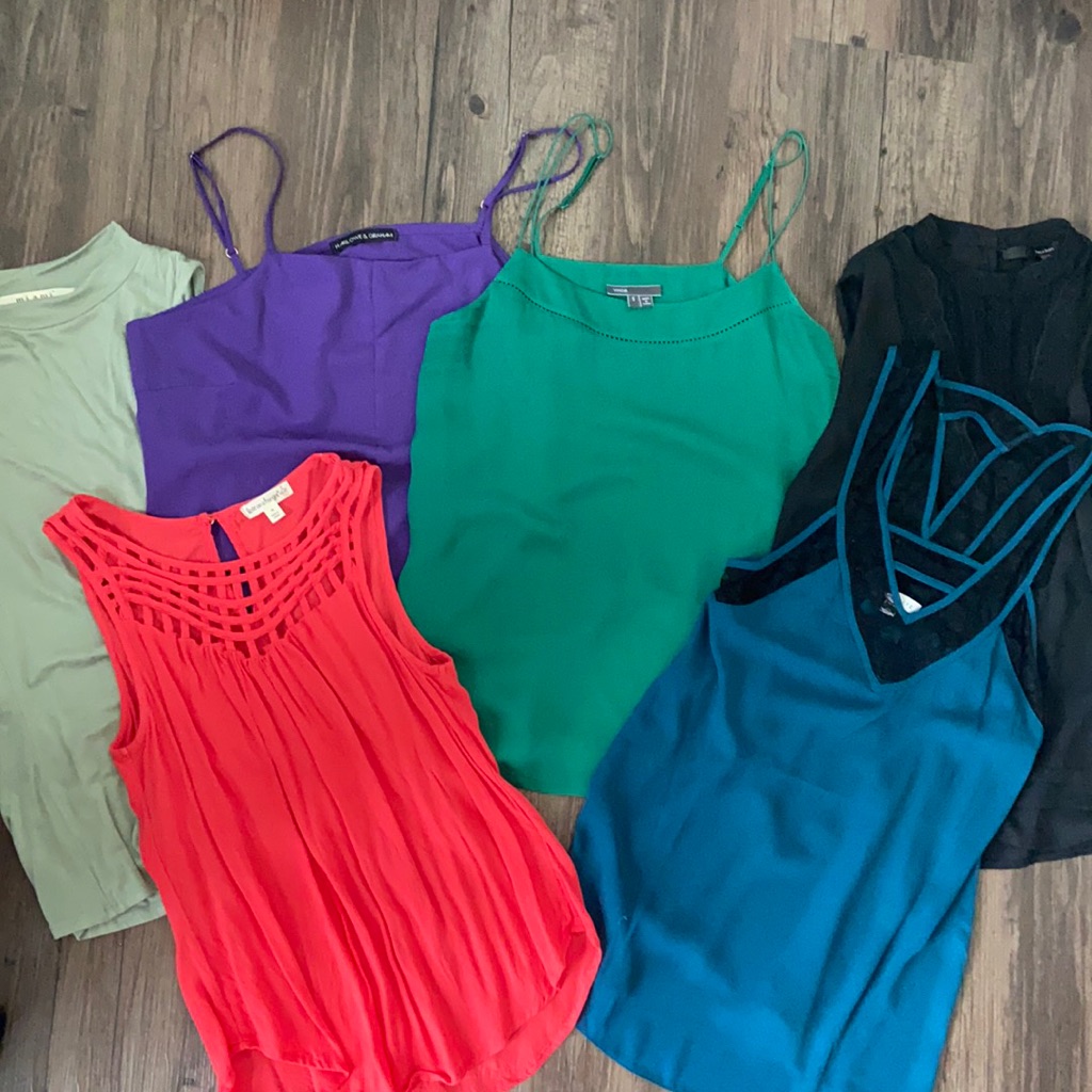 Tank Top Bundle (Size Small/Medium) Euc